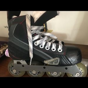 Hockey rollerblades